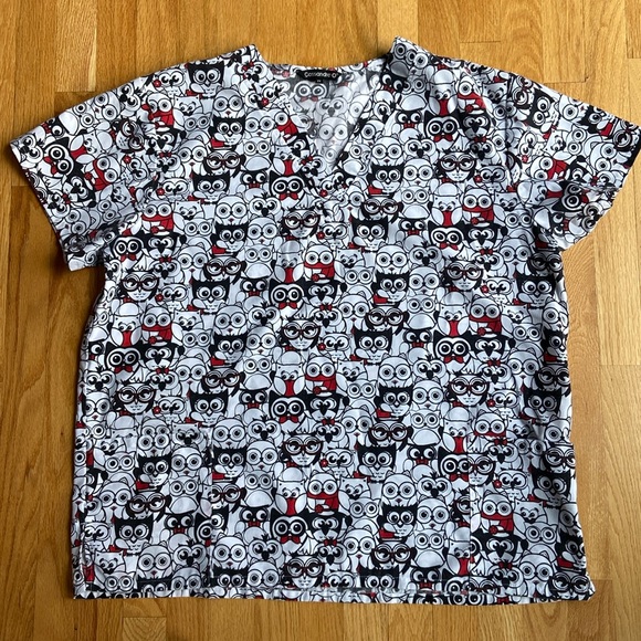 Cassandra O Scrub Top Scrubs Owl pattern sz 2x - Picture 1 of 6